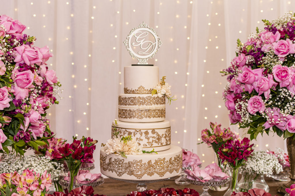 topo de bolo para casamento - com iniciais do nome.